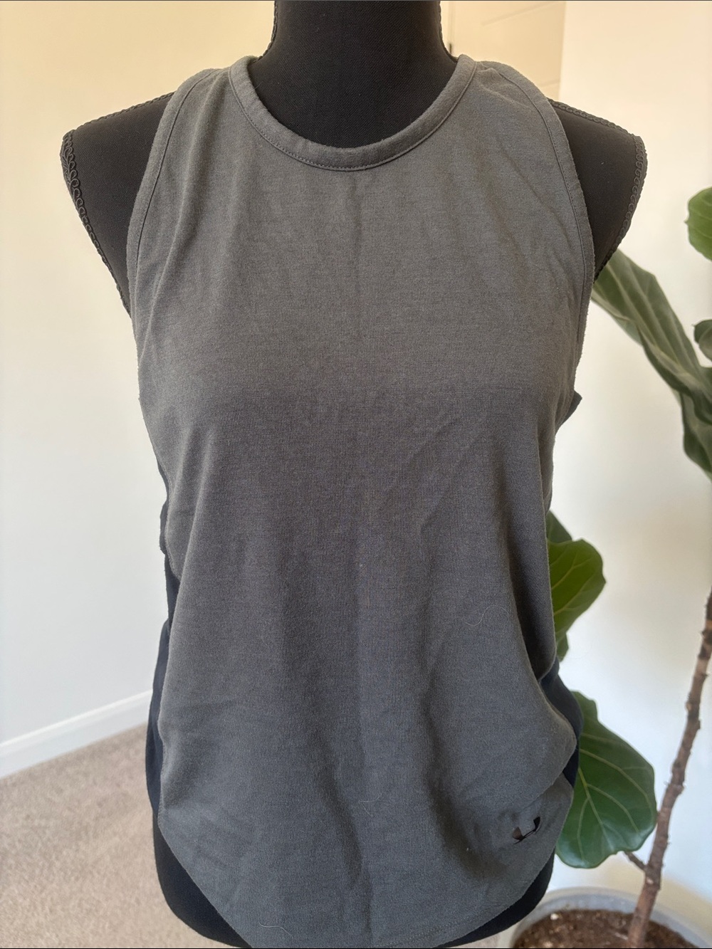 Under Armour Gray Athletic Tank Top